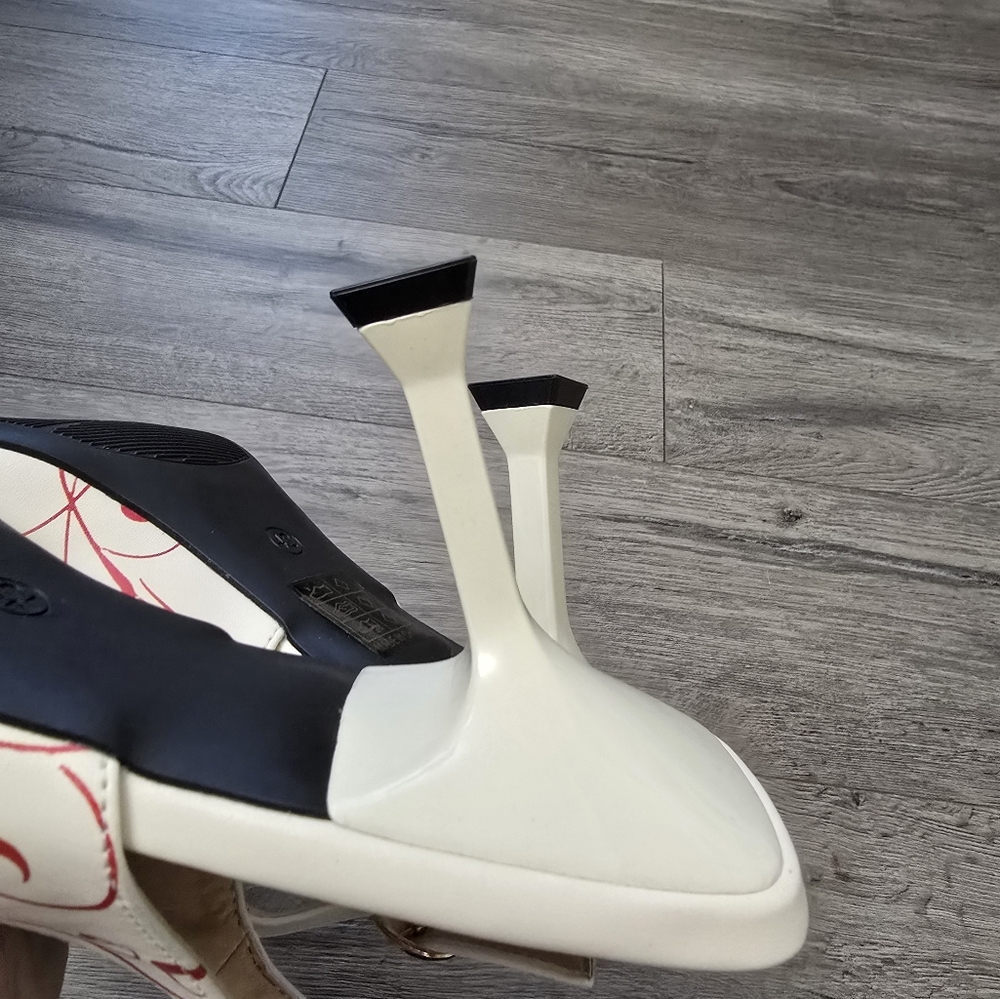 Heart Patterned Pump With Small Square Heel Cream… - image 8